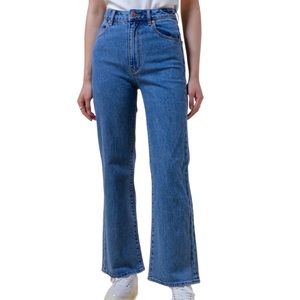 𝅺Rolla's East Coast Crop Flare Jeans - 28 - Raw Hem